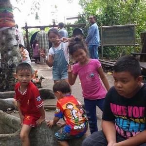 Meet your Posher, Dang